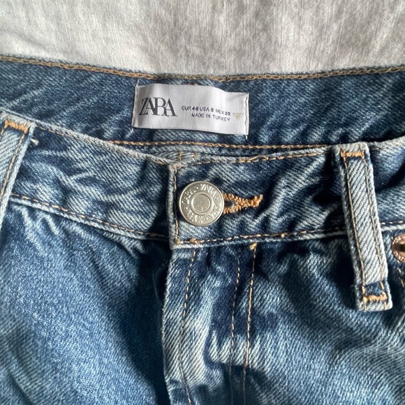 Zara High Rise Wide Jeans - Picture 2 of 5